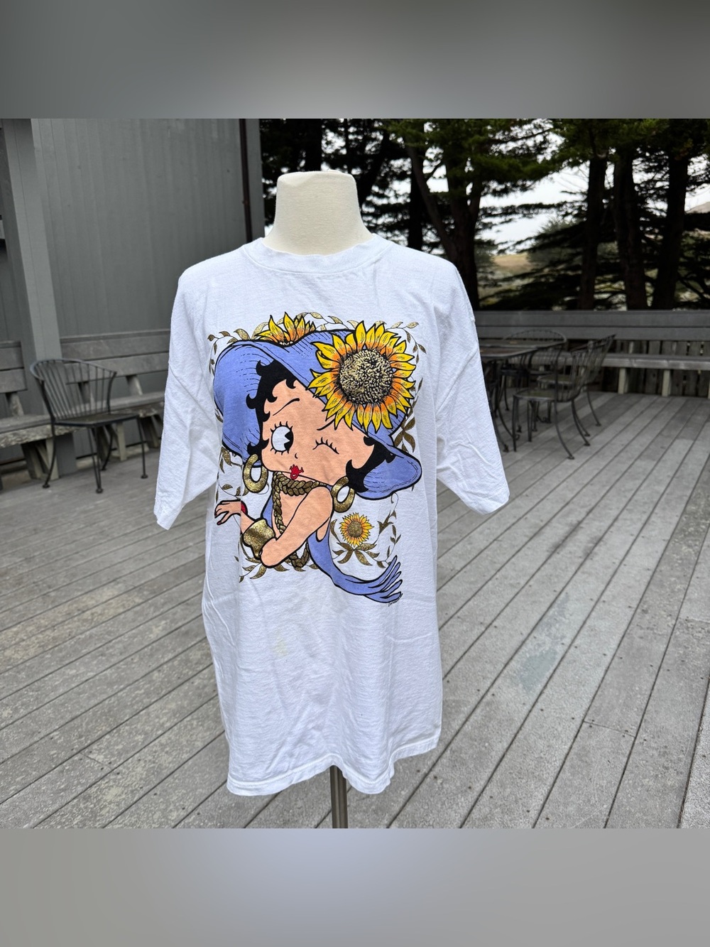 Vintage 1995 White Betty Boop Sunflower Graphic Tee with Glitter Details